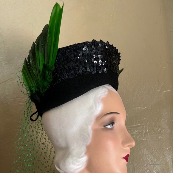 LAVISH 1940s\' BLACK FELT \